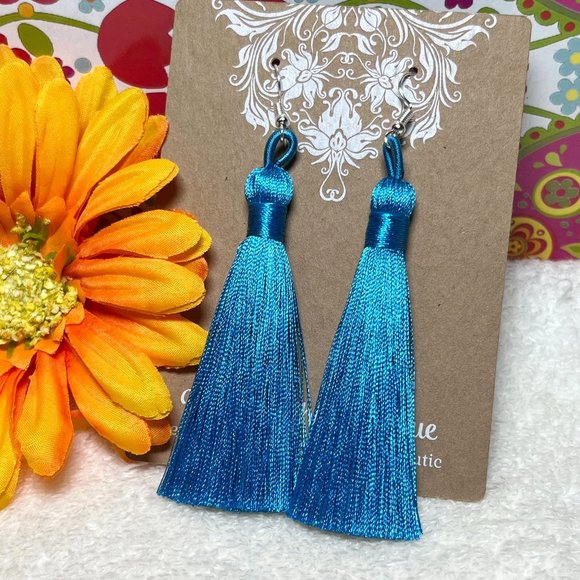 Tassel Earrings Long Drop Dangles Blue Smooth Silky Fringe Dressy Elegance NWT - Picture 1 of 4